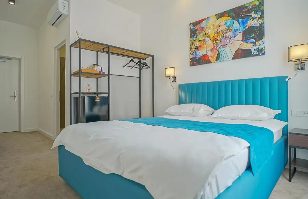 Zoom Rooms-1