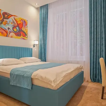 Zoom Rooms-2
